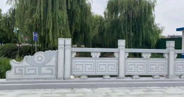 大连 芝麻灰桥栏杆、河道栏杆安装效果