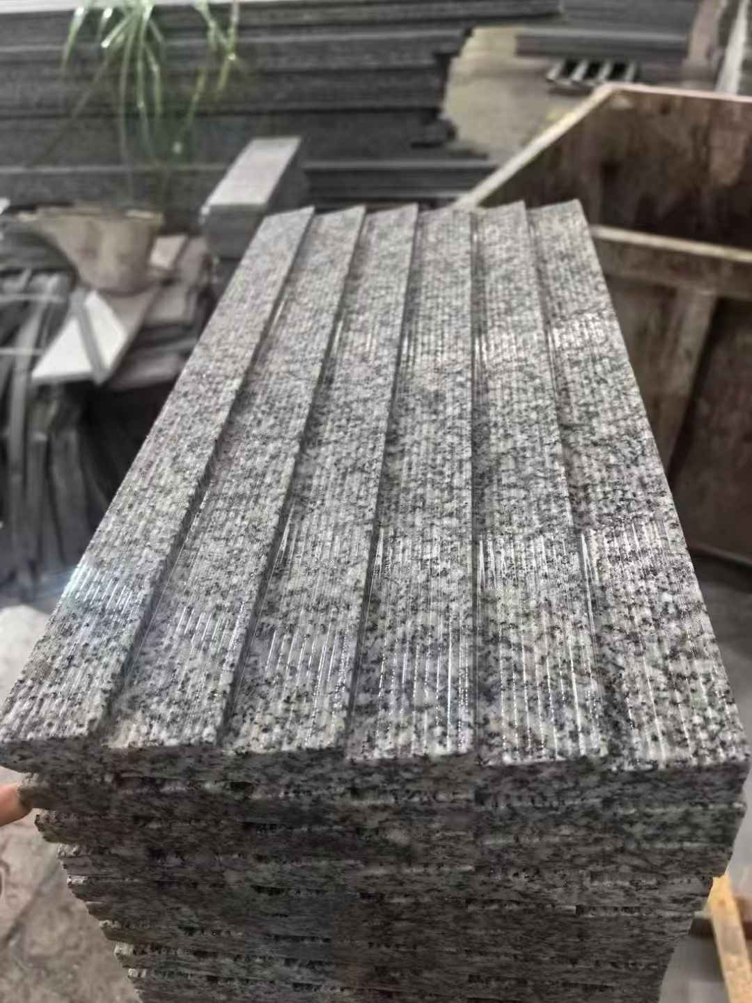 大连 狼牙石