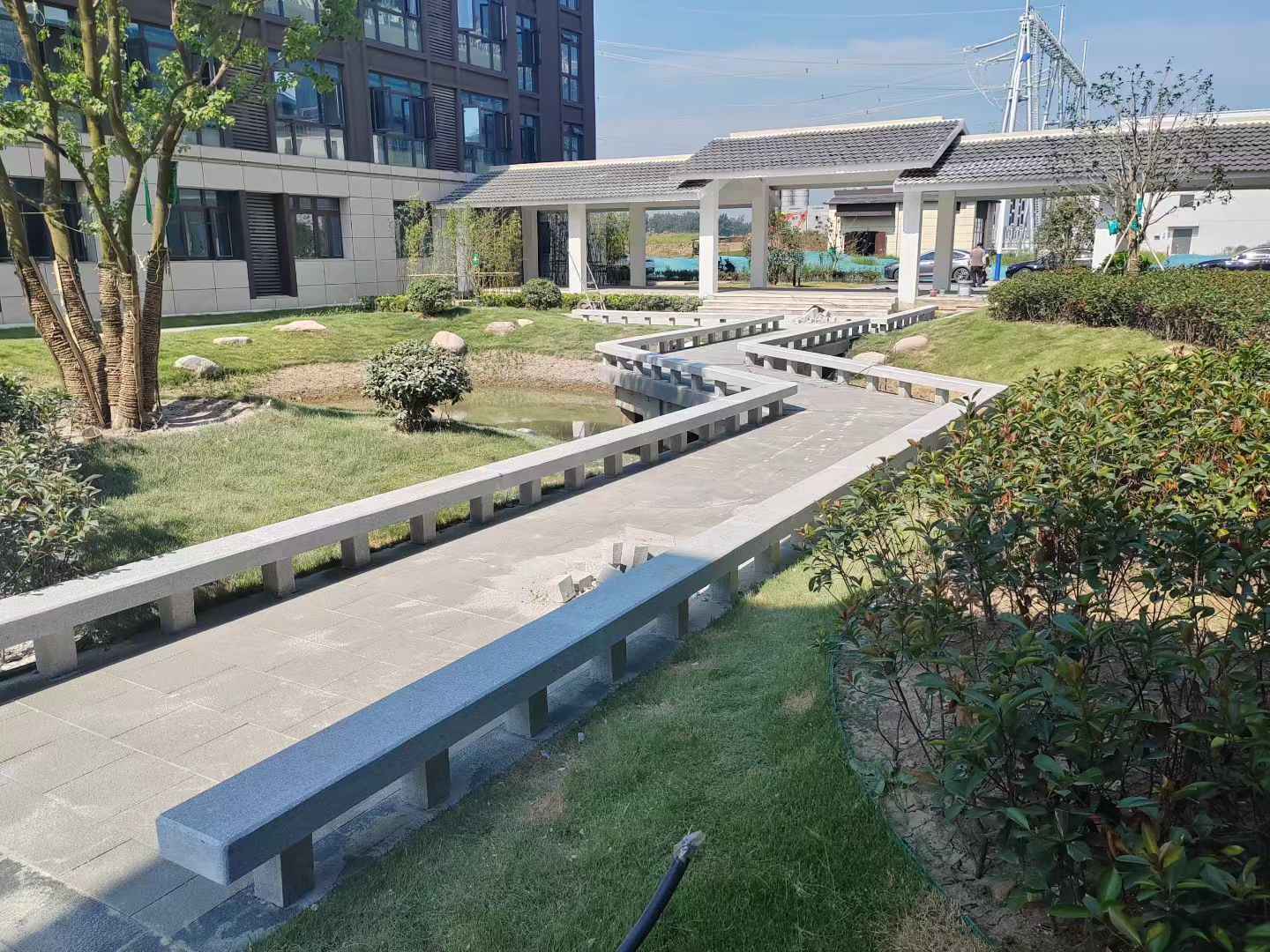 大连 芝麻灰小区坐凳&栏杆安装效果