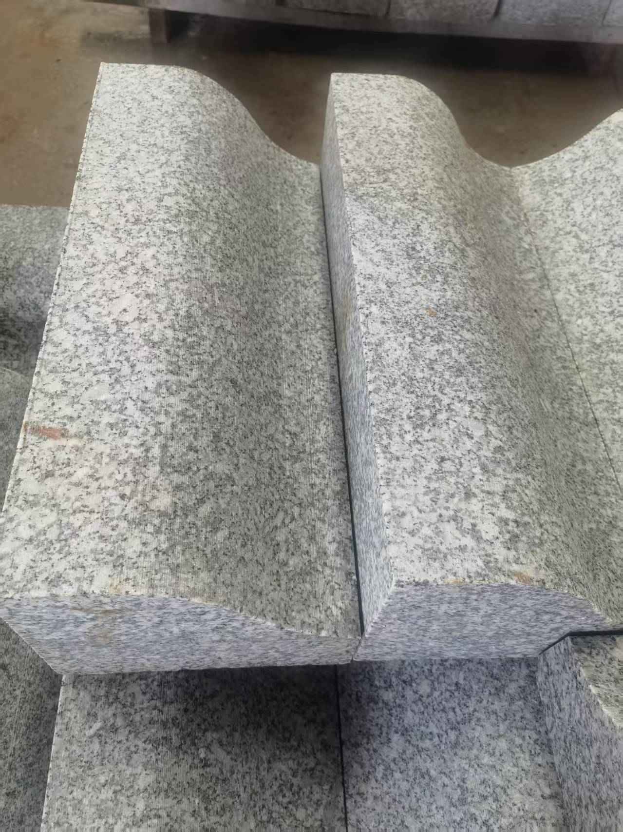 大连芙蓉白S型拉丝面路沿石